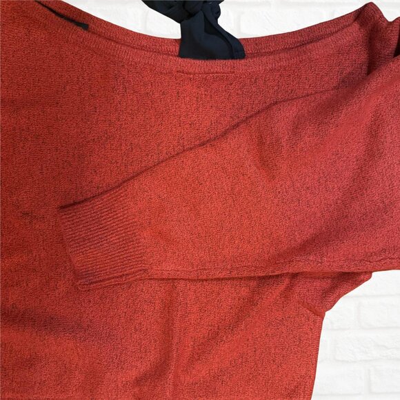 NWT NY&Co Holiday Red Cold Shoulder Sweater w/ Black Velvet Bow Size XXL Plus - Picture 5 of 8